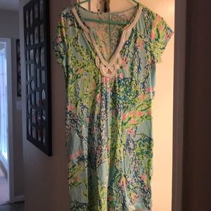 Size large MAKE OFFER